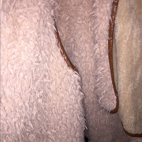 sweater - Picture 3 of 4